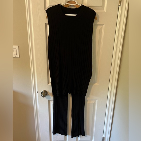 2 piece set - Picture 1 of 5